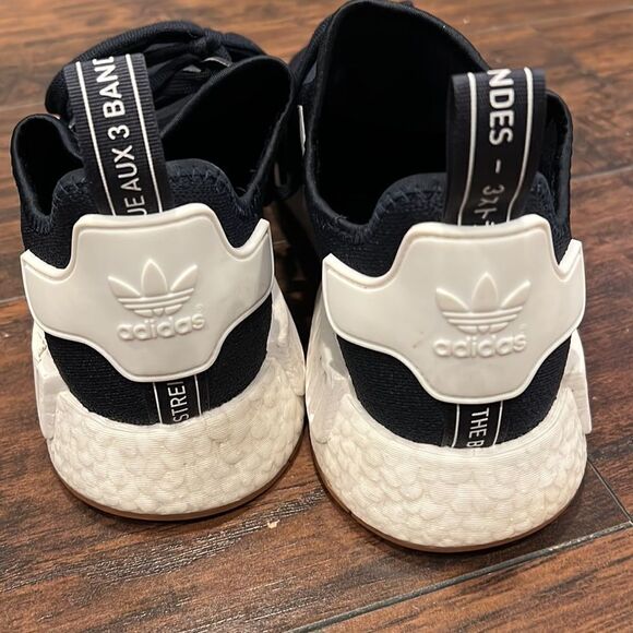 New Adidas Boost Sneakers SIZE 12 US in amazing condition - Picture 3 of 9